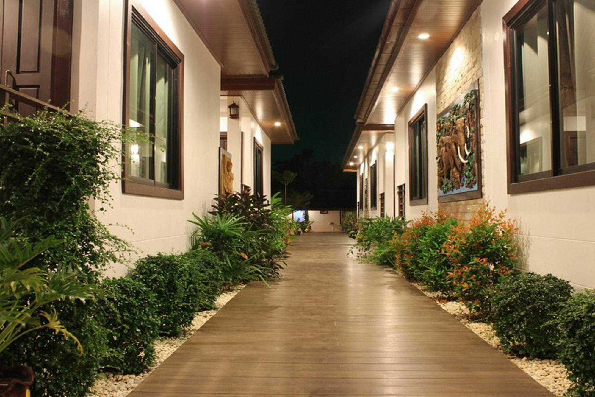 Wilawan Pool Resort Koh Larn Extérieur photo
