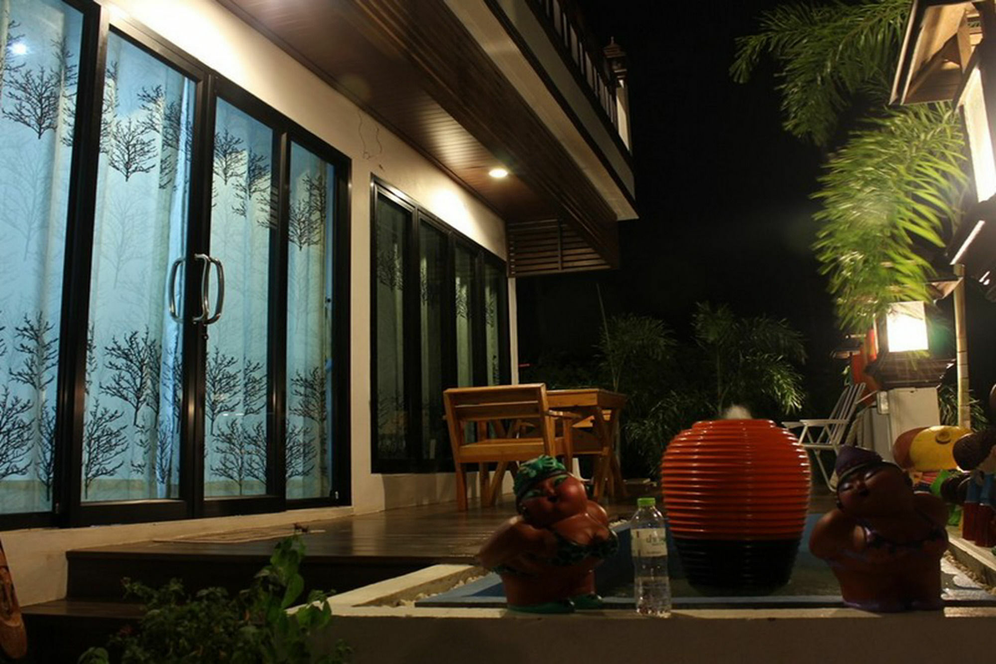 Wilawan Pool Resort Koh Larn Extérieur photo